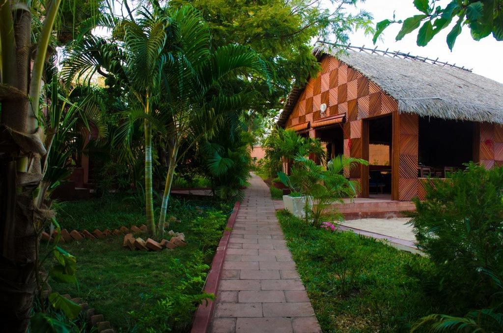 Edena Kely Mahajanga Exterior foto