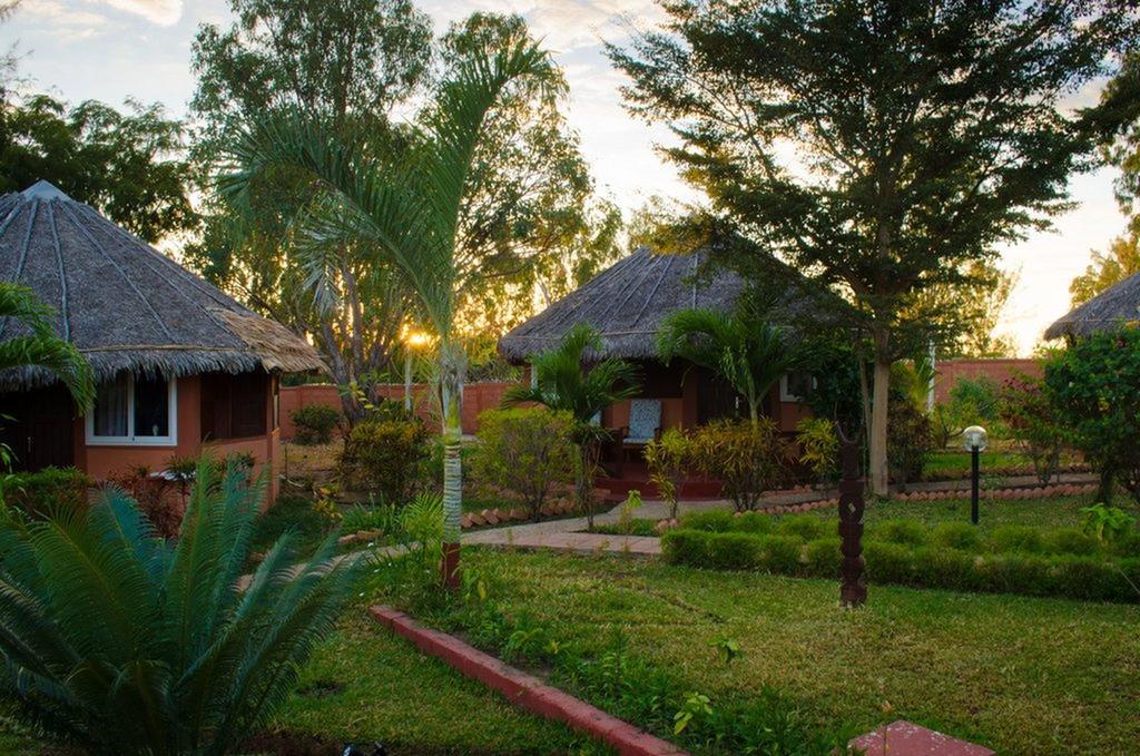 Edena Kely Mahajanga Exterior foto