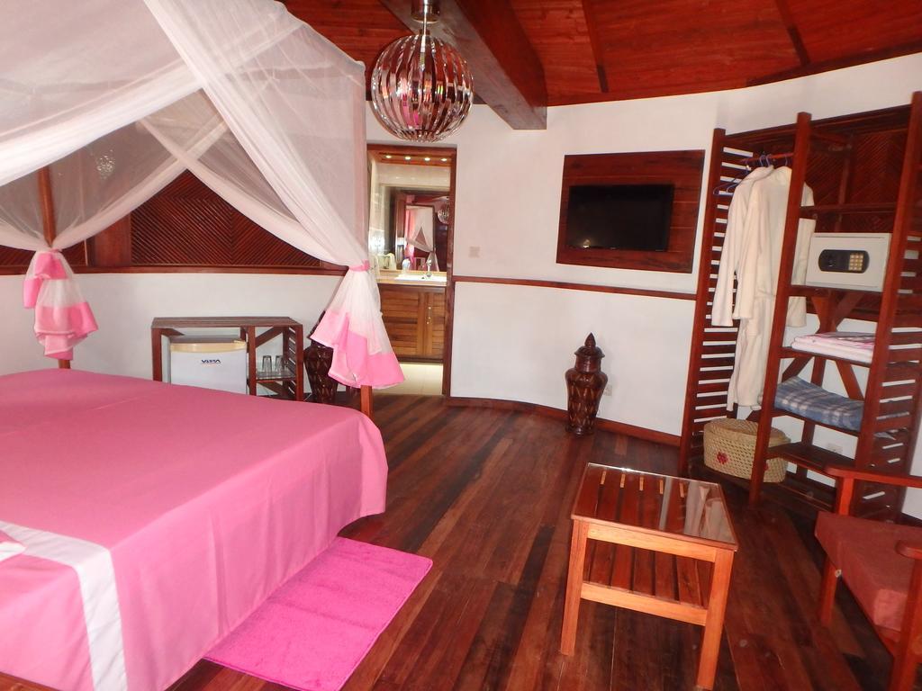 Edena Kely Mahajanga Exterior foto